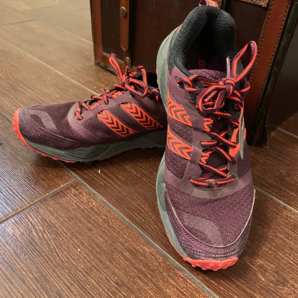 Brooks Cascadia hiking/ trail running shoe